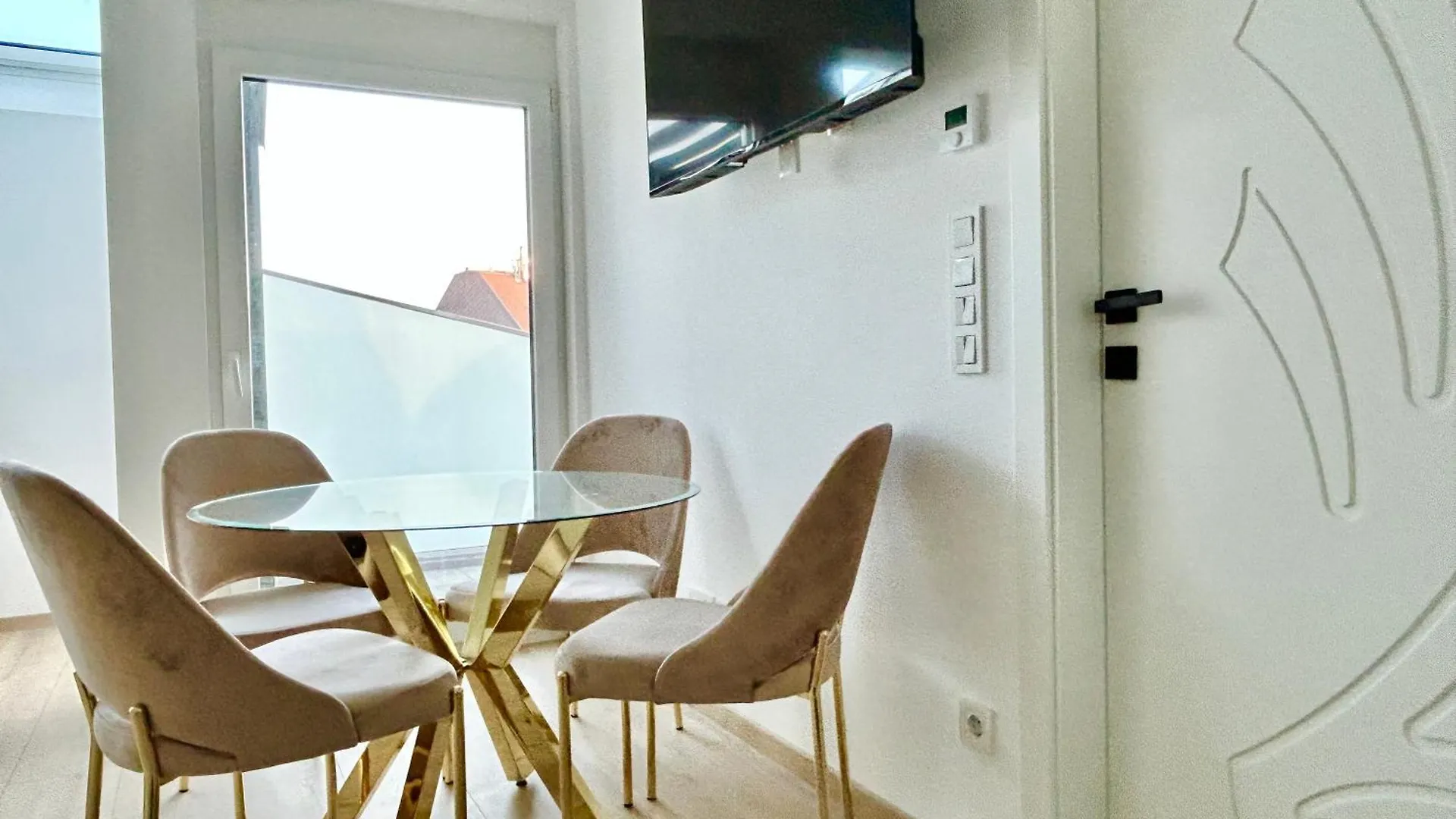 Asp Modern Apartments With Balcony & Free Parking Vienna